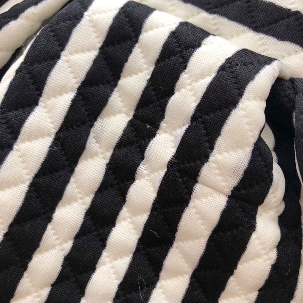 XHILARATION B+W Striped Minskirt - Picture 4 of 4